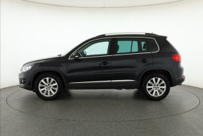 Volkswagen Tiguan - 2012