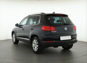 Volkswagen Tiguan - 2012