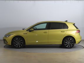 Volkswagen Golf - 2021