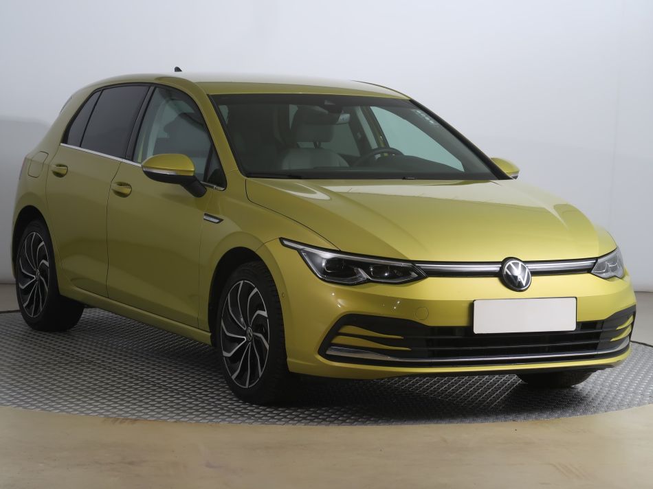 Volkswagen Golf - 2021