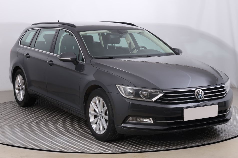Volkswagen Passat - 2015