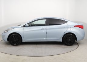 Hyundai Elantra - 2011