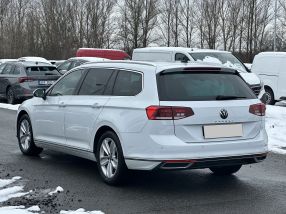 Volkswagen Passat - 2022