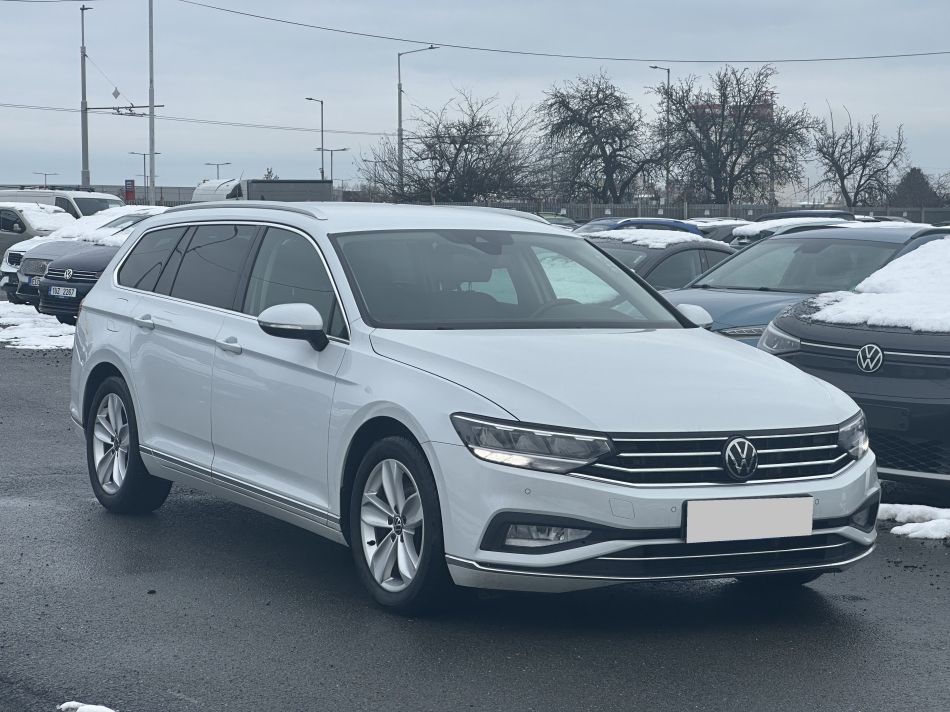 Volkswagen Passat - 2022