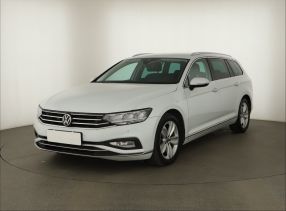 Volkswagen Passat - 2022