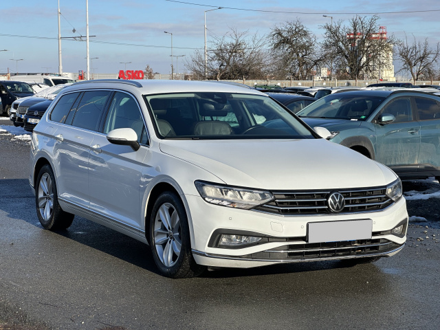 Volkswagen Passat 2022