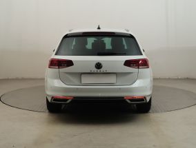 Volkswagen Passat - 2021