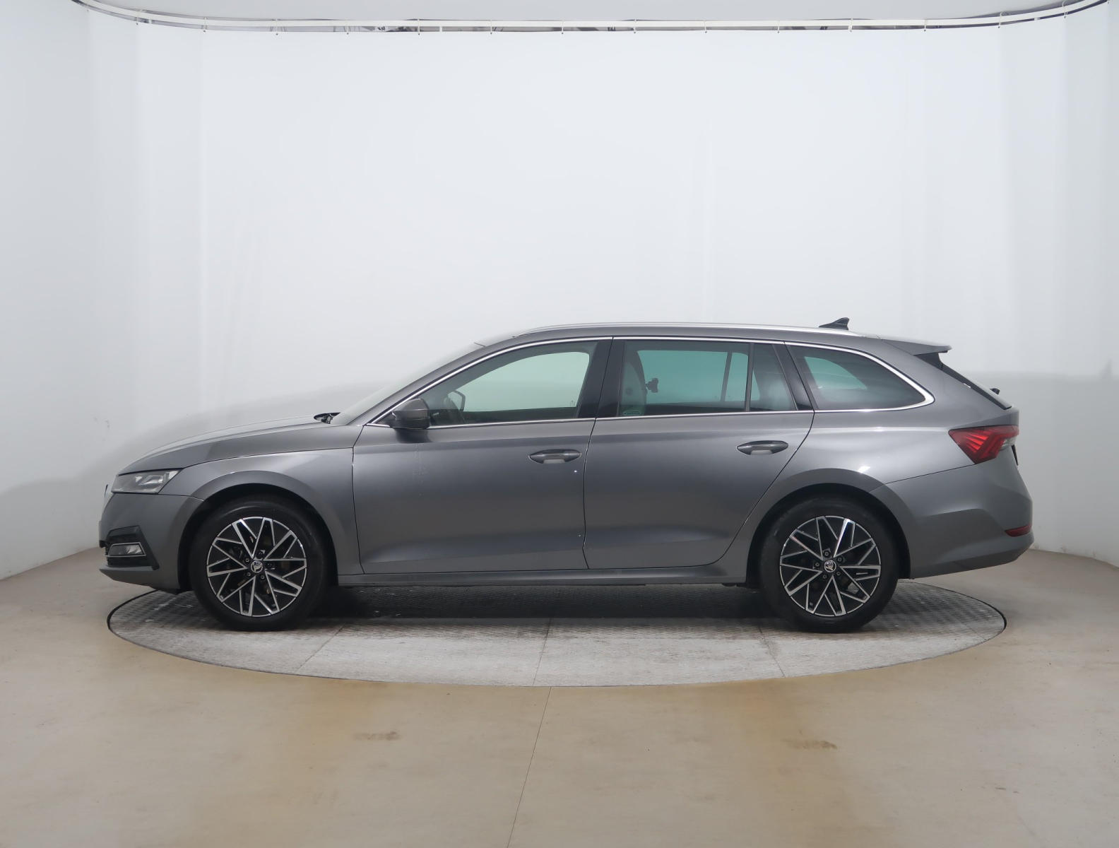 Škoda Octavia - 2023