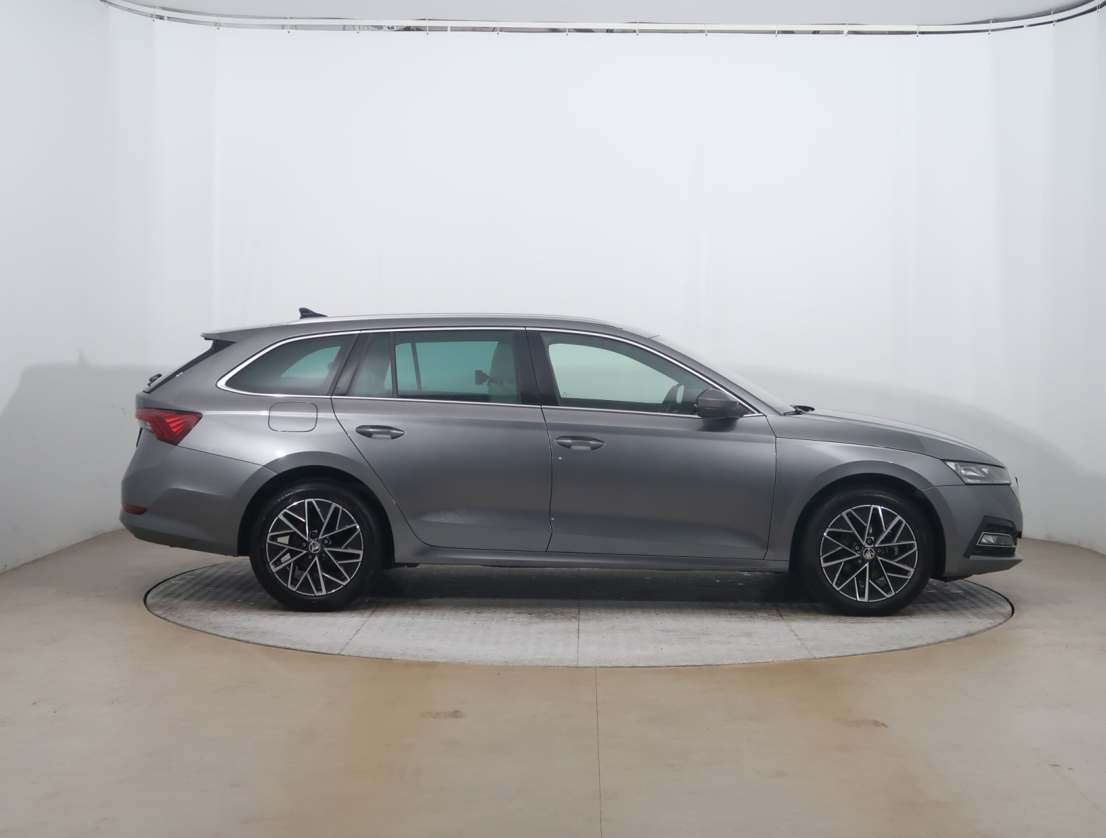 Škoda Octavia - 2023