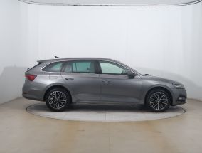 Škoda Octavia - 2023