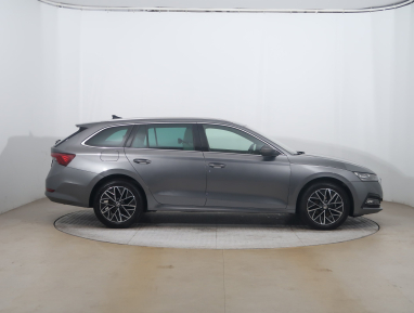 Škoda Octavia - 2023