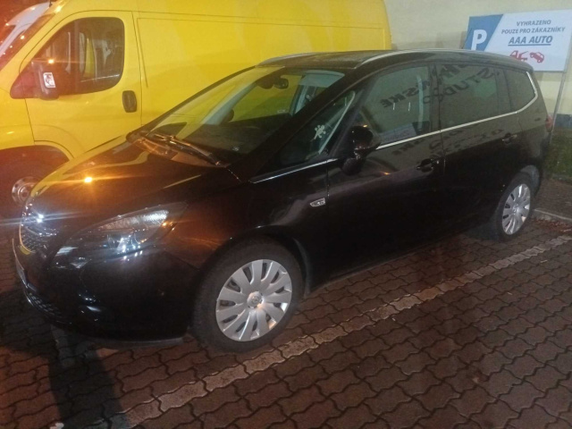 Opel Zafira 2016