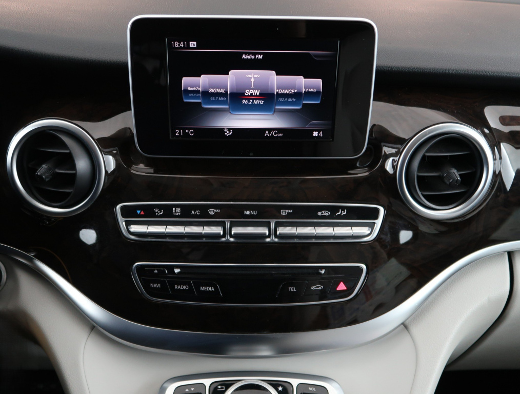 Mercedes-Benz Marco Polo