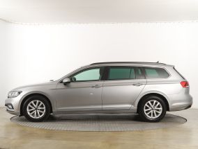 Volkswagen Passat - 2021