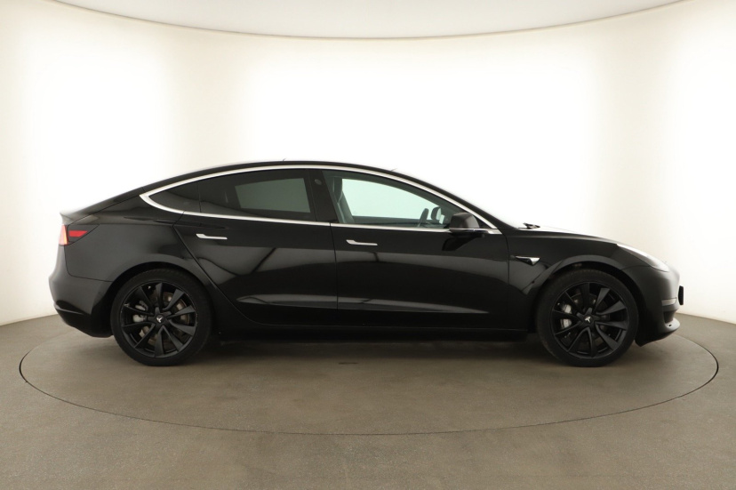 Tesla Model 3, 2019