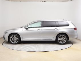 Volkswagen Passat - 2020