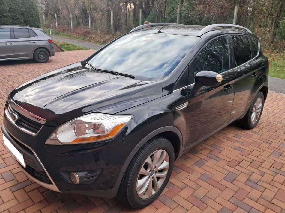 Ford Kuga - 2010