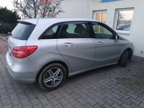Mercedes-Benz B - 2015