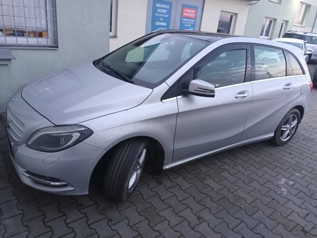 Mercedes-Benz B 2015