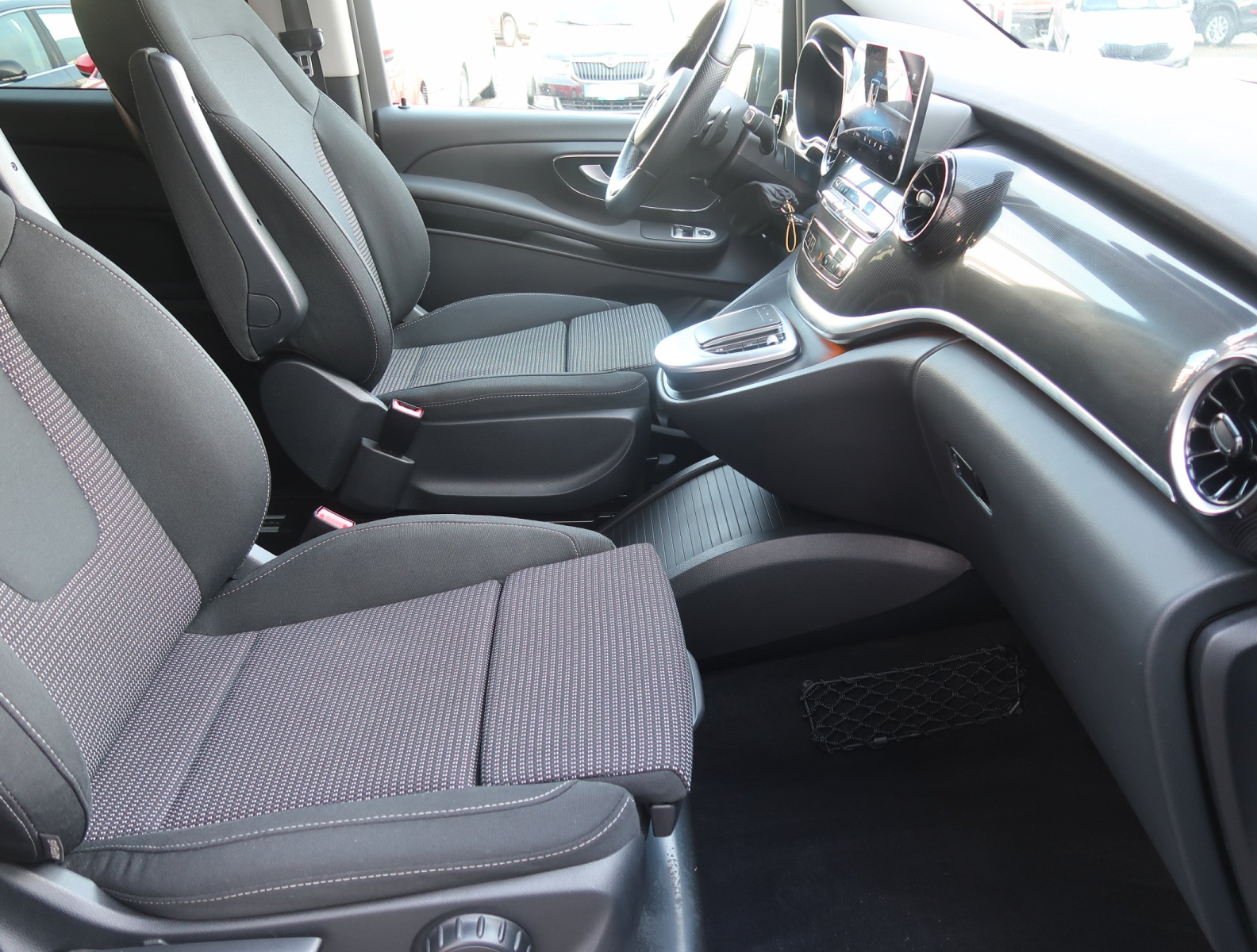 Mercedes-Benz V - 2022