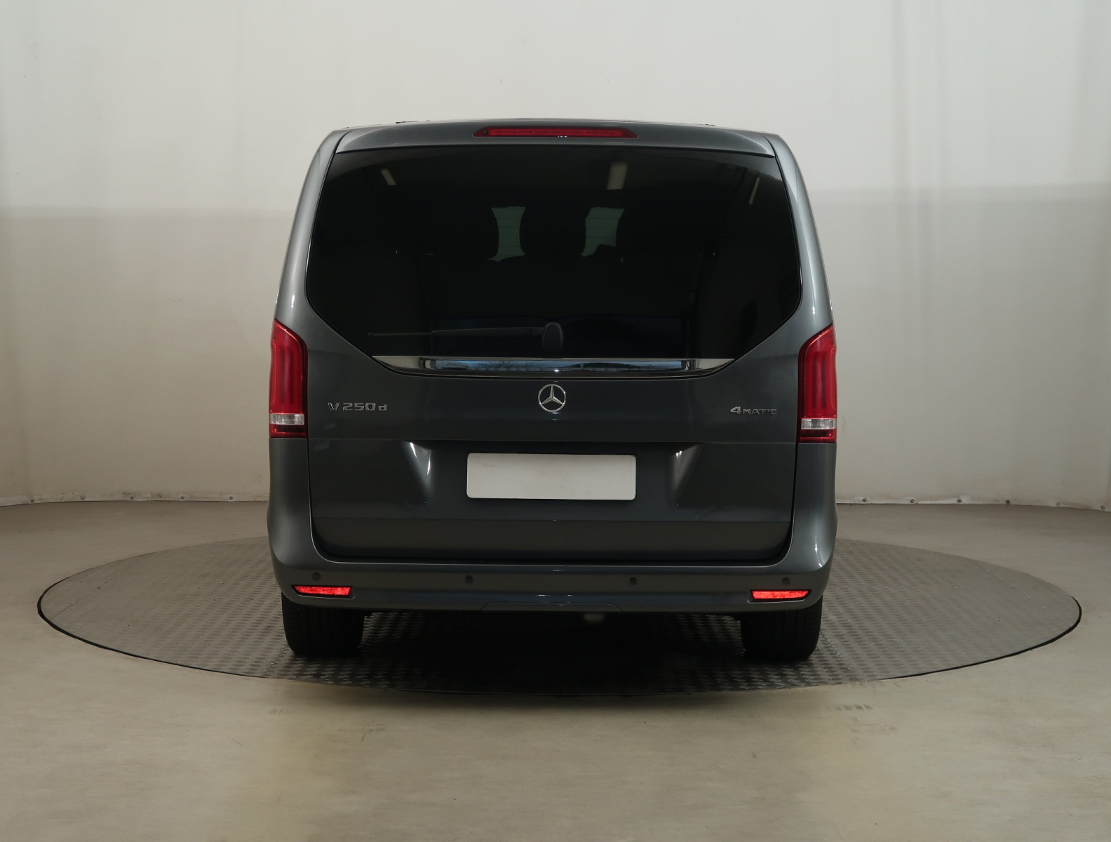 Mercedes-Benz V - 2022