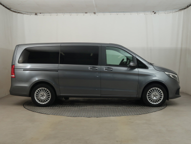 Mercedes-Benz V - 2022