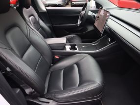 Tesla Model 3 - 2019