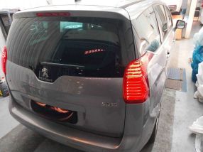 Peugeot 5008 - 2016