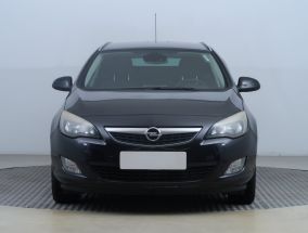 Opel Astra - 2011