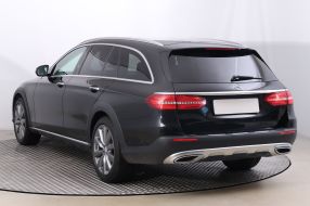 Mercedes-Benz E - 2016