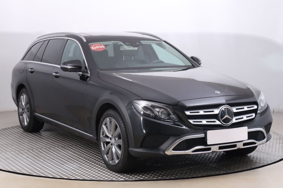 Mercedes-Benz E - 2016