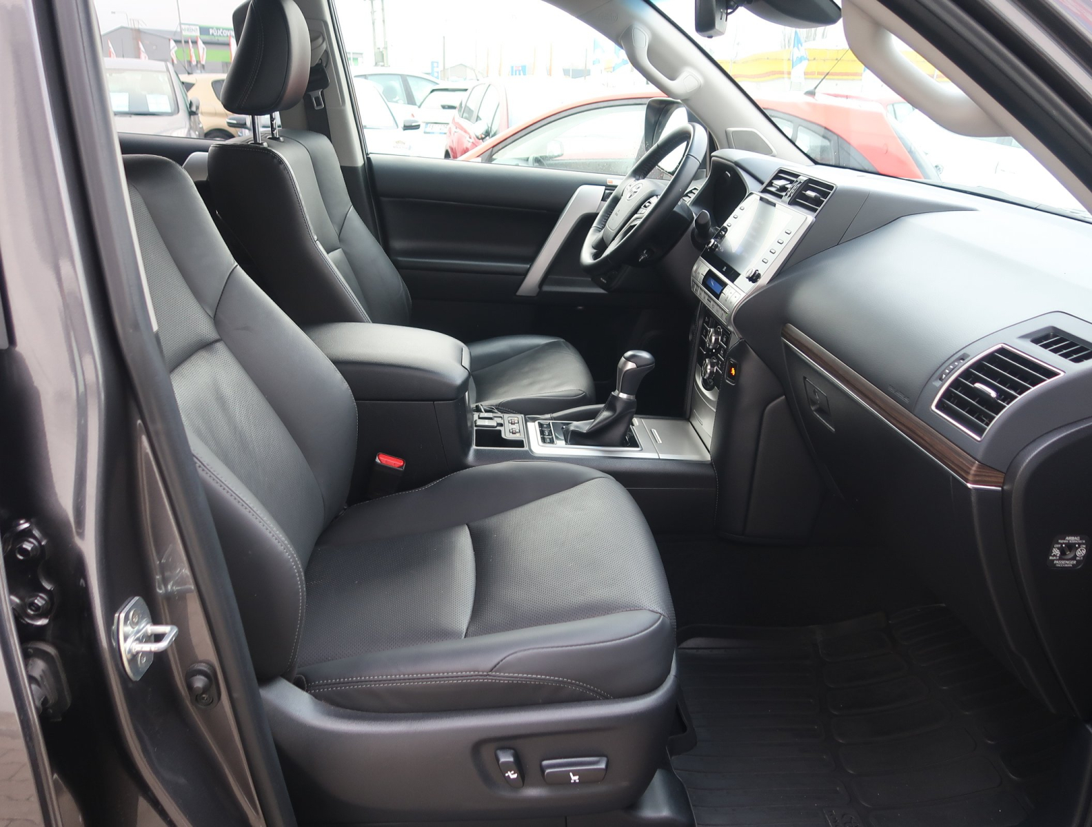 Toyota Land Cruiser - 2023