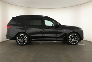 BMW X7 - 2026
