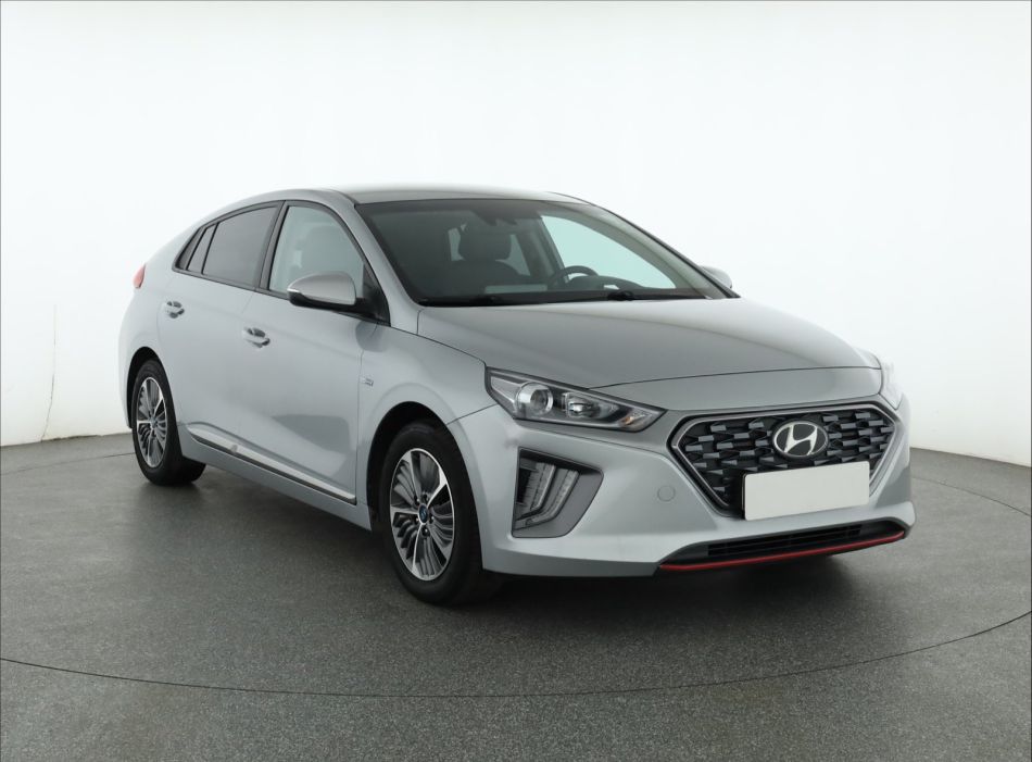 Hyundai Ioniq - 2021