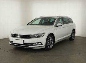 Volkswagen Passat - 2015