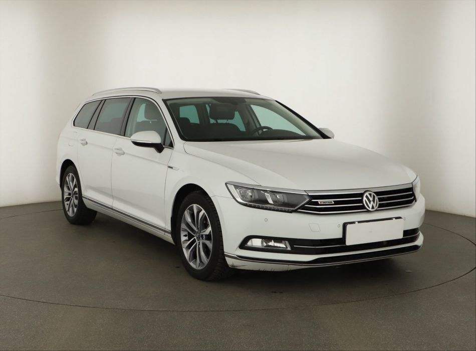Volkswagen Passat - 2015