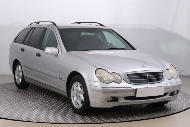 Mercedes-Benz C 2004