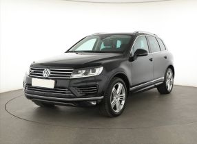 Volkswagen Touareg - 2015