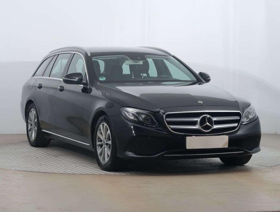 Mercedes-Benz E - 2017