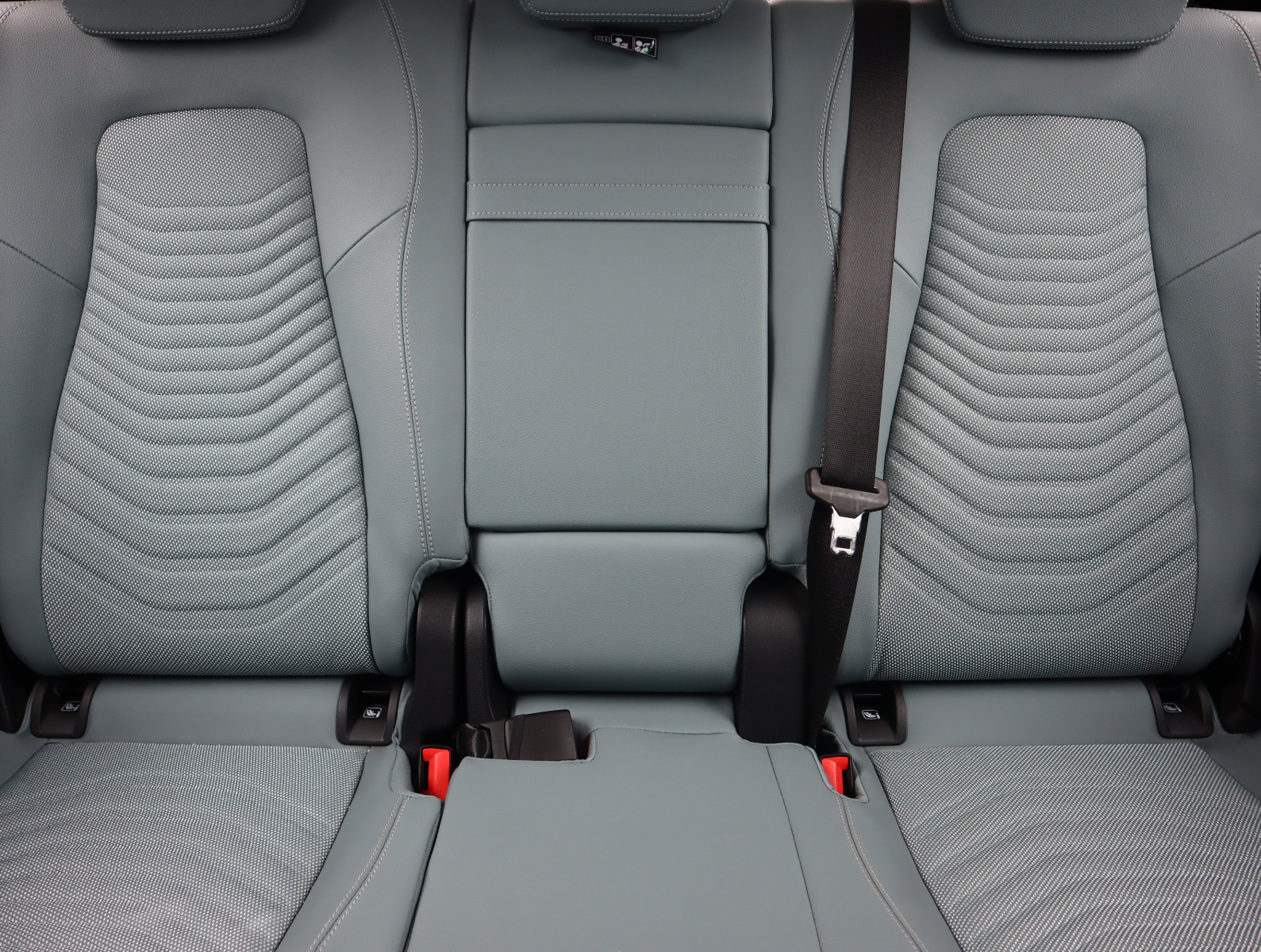 Mercedes-Benz GLA - 2024