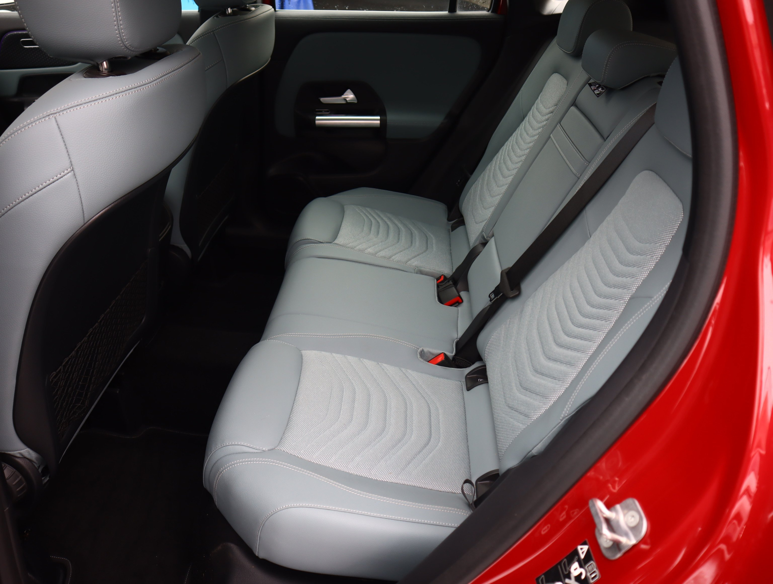 Mercedes-Benz GLA - 2024