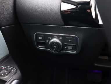 Mercedes-Benz GLA - 2024