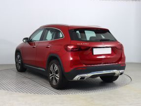 Mercedes-Benz GLA - 2024