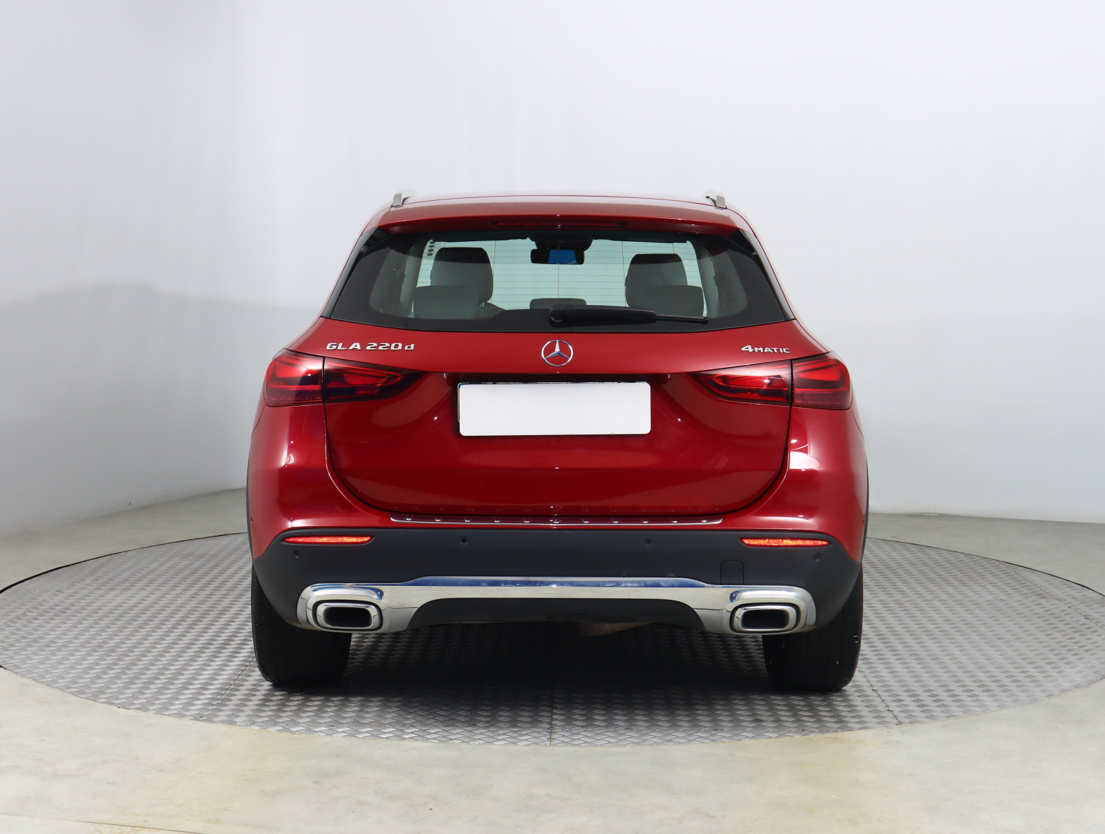 Mercedes-Benz GLA - 2024