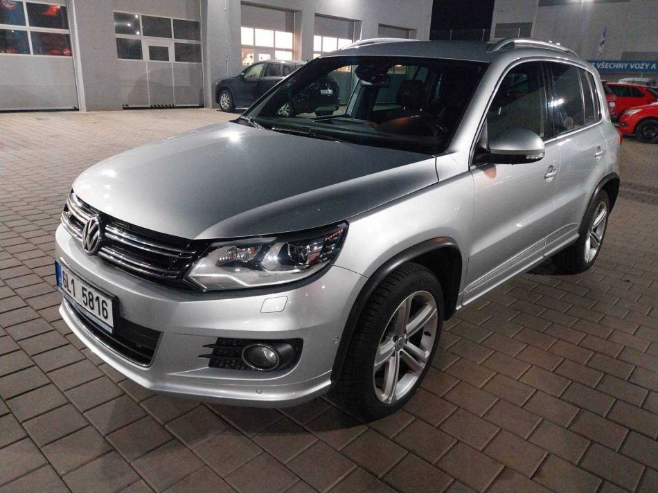 Volkswagen Tiguan - 2016