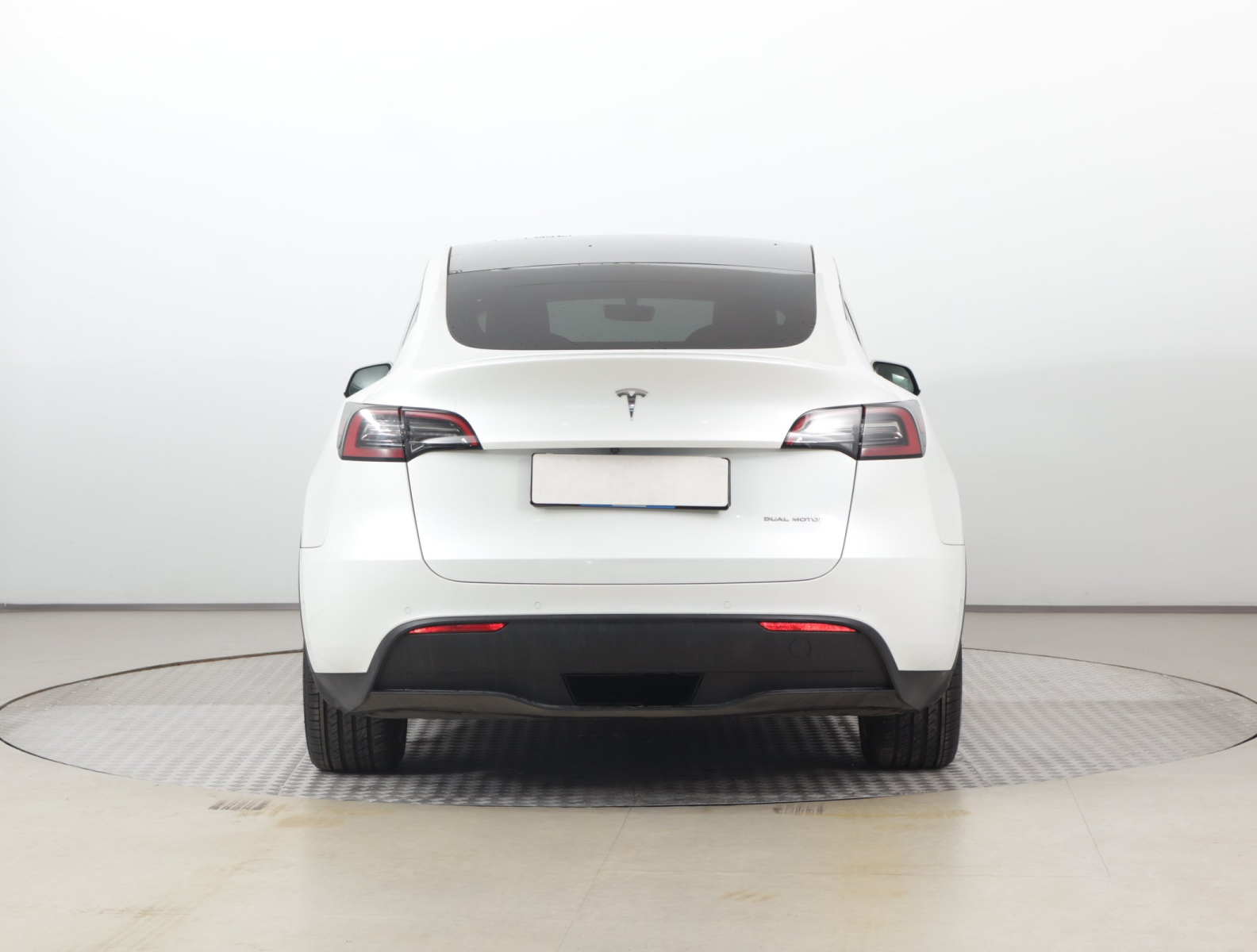 Tesla Model Y - 2022