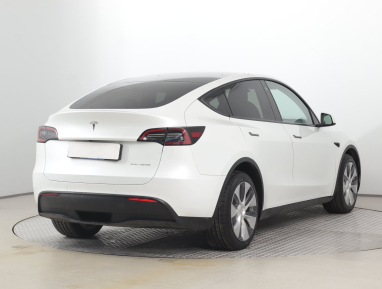 Tesla Model Y - 2022
