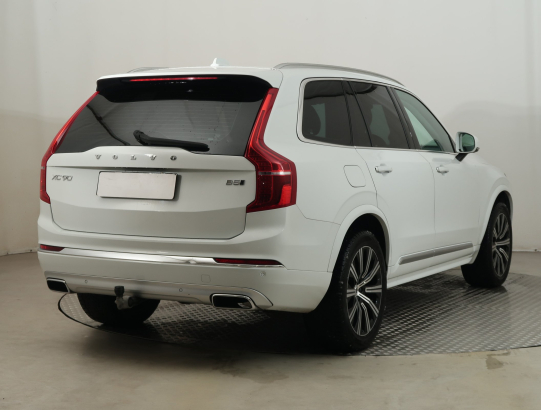 Volvo XC90 B5 AWD