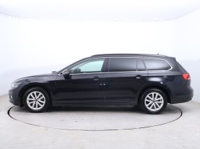 Volkswagen Passat - 2021