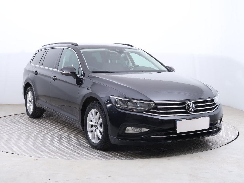 Volkswagen Passat - 2021